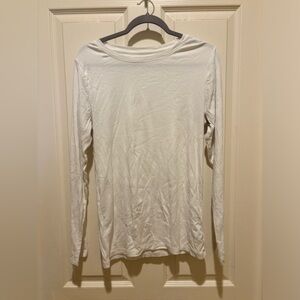 GAP Classic White Long Sleeve Top
